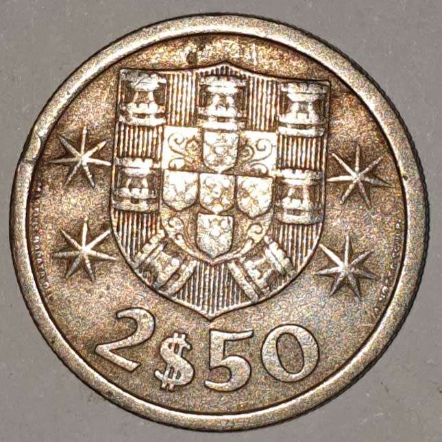 1967 - 2.5 ESCUDOS - 2$50 - 2 1/2 - PORTUGAL - PORTUGUESA - KM#590 - COPPER-NICKEL - PORTUGUESE